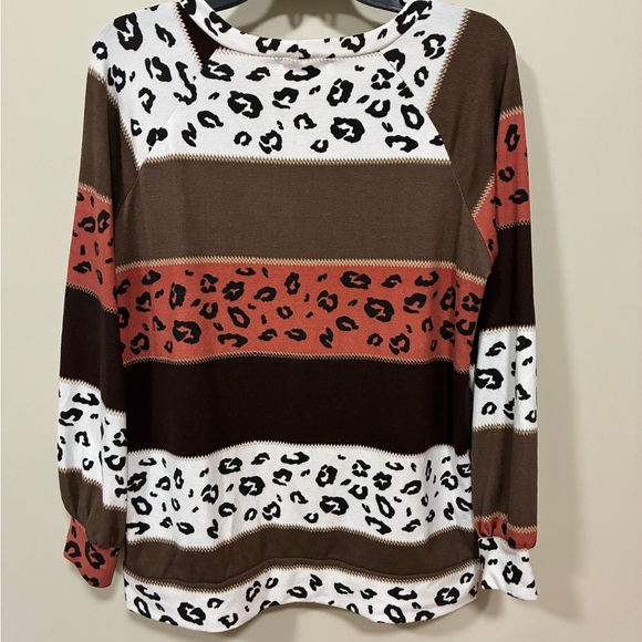 Sweet Lovely long sleeve top medium - Picture 6 of 6